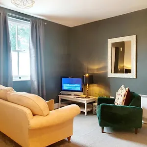https://18-st-maurices-road.yorkshirehotels.net